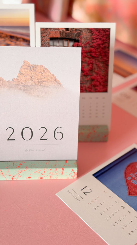 HANDMADE FOTOHALTER AUS HOLZ + EAT PRAY OH FUCK FOTOKALENDER 2026 - by Studio Soulwork