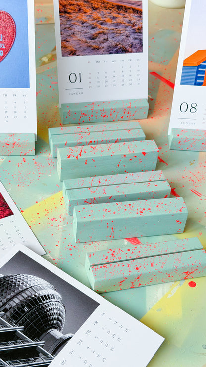 HANDMADE FOTOHALTER AUS HOLZ + EAT PRAY OH FUCK FOTOKALENDER 2026  - by Studio Soulwork