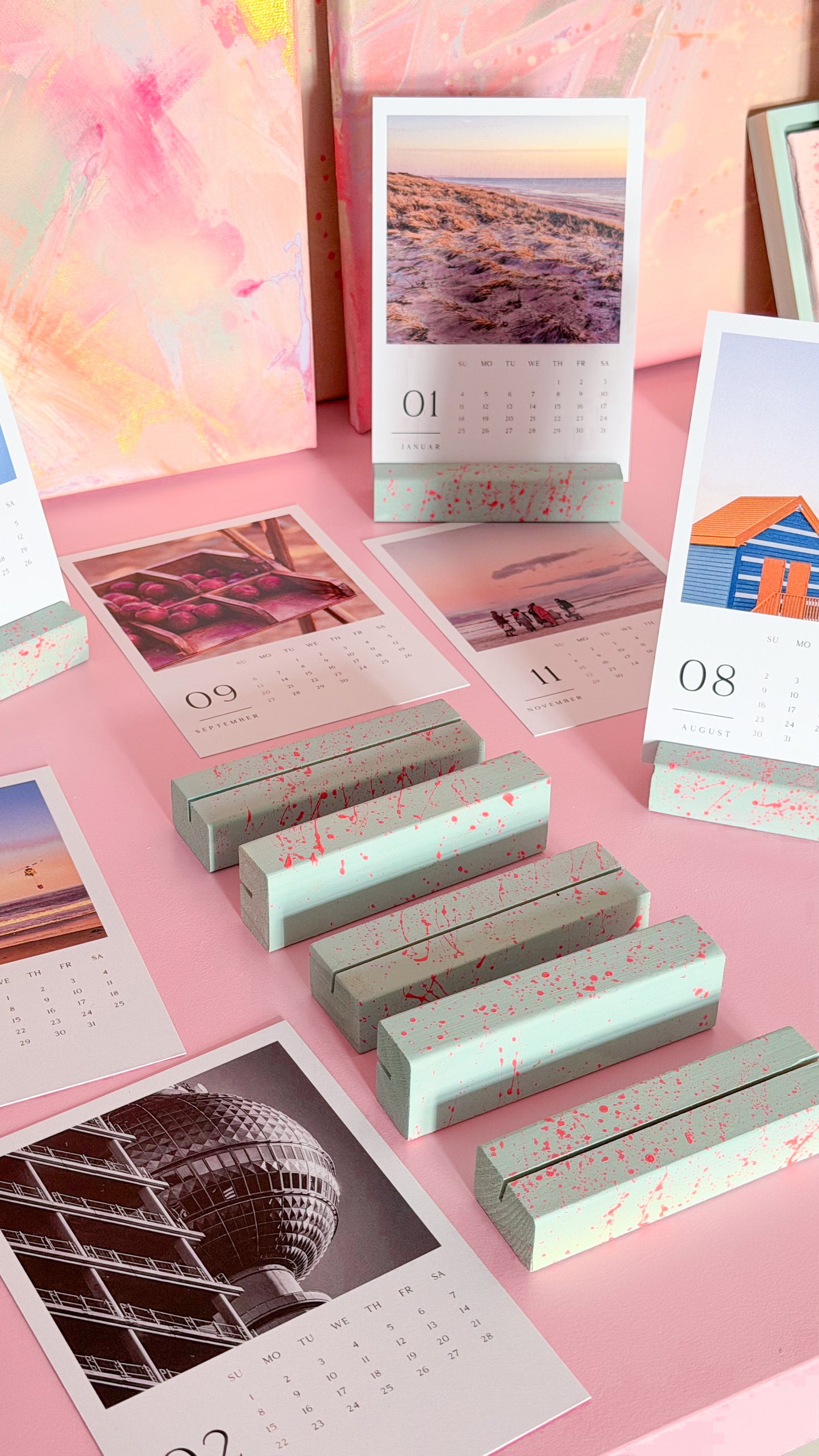 HANDMADE FOTOHALTER AUS HOLZ + EAT PRAY OH FUCK FOTOKALENDER 2026  - by Studio Soulwork